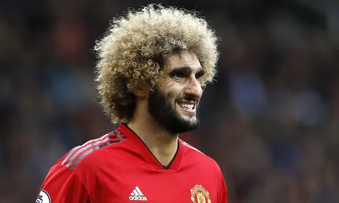 Fellaini: "Tôi chứng kiến các cầu thủ Man Utd làm điều sai đó trong phòng thay đồ"