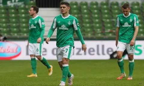 Werder Bremen rớt hạng sau 40 năm
