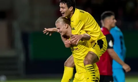 Haaland lập hattrick, Dortmund nghiền nát đối thủ