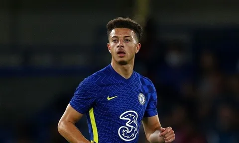 Ethan Ampadu phá vỡ im lặng về tương lai ở Chelsea