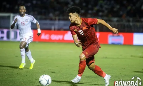 "Chinh đen" liên tục quấy phá, hàng thủ U22 UAE toát cả mồ hôi