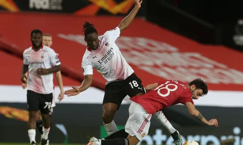 14 thống kê Man Utd 1-1 AC Milan: Bruno vẫn quá khủng; Lịch sử gọi tên Amad Diallo