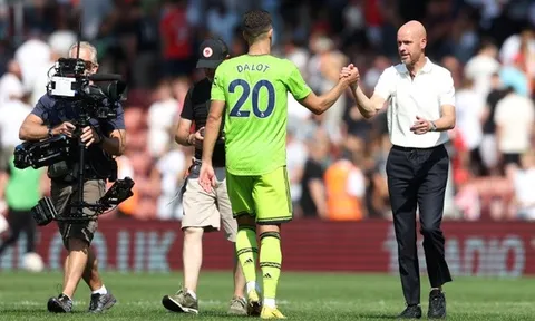 "Dalot không phải là câu trả lời dài hạn cho Man United"
