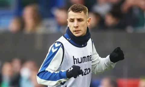 Bất ngờ thương vụ Chelsea - Digne