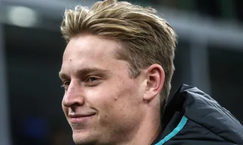 Chơi đòn tâm lý, De Jong khiến Real nhức nhối với nỗi đau UCL