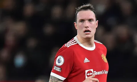 Nhanh như chớp, Phil Jones chuẩn bị rời M.U tới bến đỗ bất ngờ