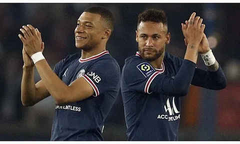 Mất vị thế vào tay Mbappe, Neymar có rời PSG?