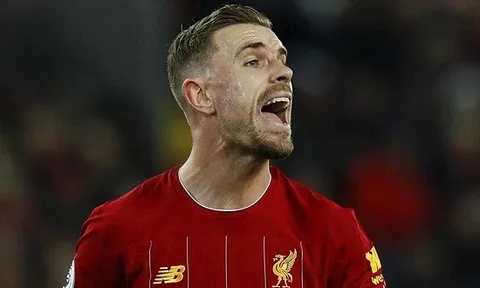 Đánh bại Watford, thủ quân Liverpool cán cột mốc chỉ 3 huyền thoại từng đạt đến