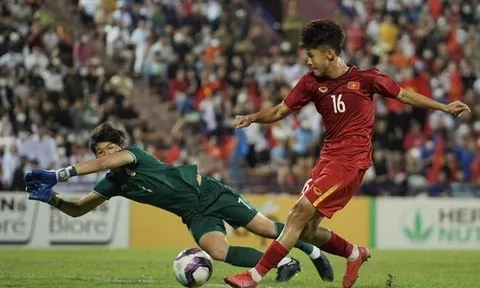 U17 Việt Nam hạ đẹp Thái Lan; Công Phượng không cứu nổi HAGL