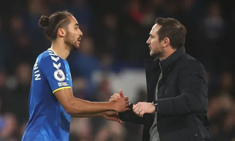 Ác mộng ập đến với Frank Lampard