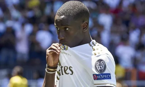2 ông lớn muốn chiêu mộ Ferland Mendy