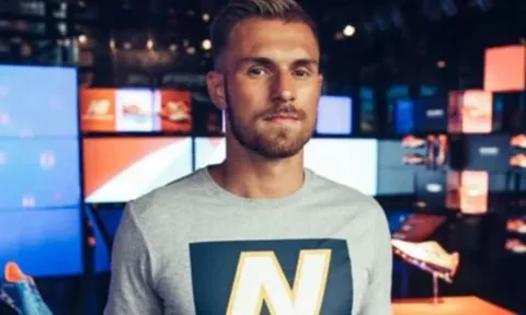 2 'ông lớn' nhập cuộc, Ramsey rộng đường trở lại Premier League