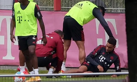 2 sao Bayern va chạm trên sân tập, CLB lo sốt vó