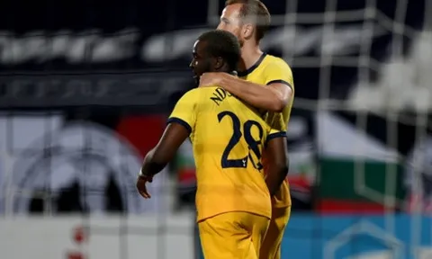 2 thẻ đỏ, 'bom tấn ngủ quên' tỏa sáng, Tottenham ngược dòng thoát hiểm ở Europa League