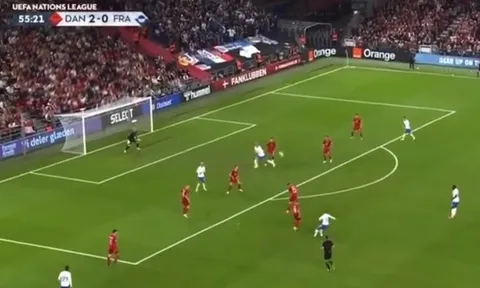 2 tình huống 'đi vào lòng đất' của Mbappe