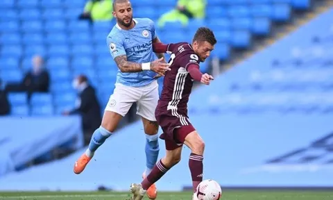 CĐV Man City: "Một sai lầm ngớ ngẩn! Trông anh ta thật chậm chạp"