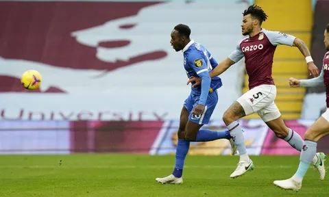 Danny Welbeck lốp bóng giúp đội nhà hạ gục hiện tượng Aston Villa