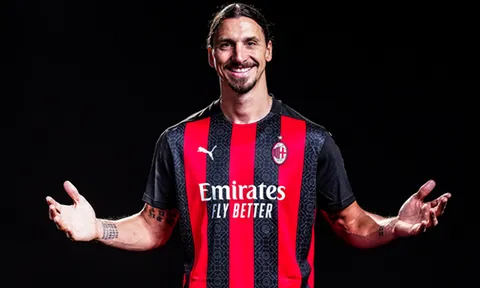 CHÍNH THỨC: Ibrahimovic gia hạn hợp đồng với AC Milan