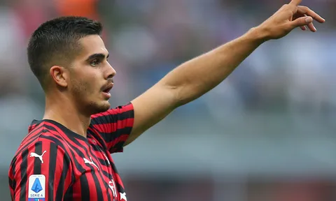 CHÍNH THỨC: "Hậu duệ của Ronaldo" rời Milan, trở lại Bundesliga