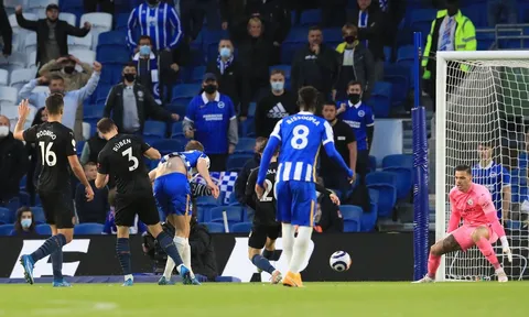 Ngược dòng trận cầu 5 bàn, Man City nhận thất bại nặng nề