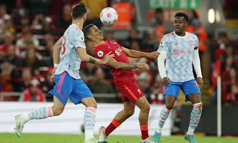 Paul Parker khen ngợi 2 cầu thủ M.U trong trận thua Liverpool