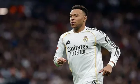 Mbappe chấn thương gân kheo, nguy cơ lỡ trận El Clasico