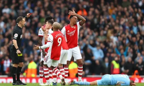 Arteta đã biết chọn ai để thay thế ngôi sao ngu ngốc trong hàng thủ