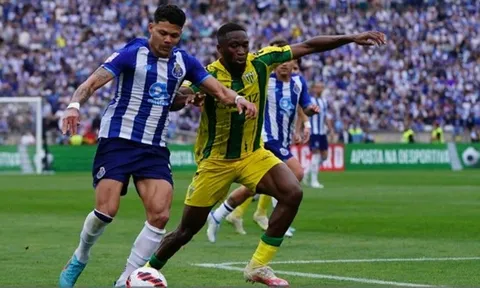 Đội bóng Premier League hỏi mua Evanilson, không phải M.U