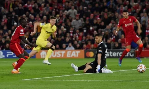 Emery 'đầu hàng' trước sức mạnh của Liverpool