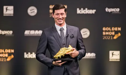 CHÍNH THỨC! Lewandowski nhận giải Chiếc giày vàng châu Âu