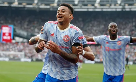 Xác nhận! Man Utd tức tốc đàm phán ký 3 HĐ mới