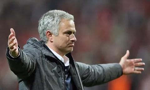 Mourinho đăng đàn, tuyên bố cực gắt về Man Utd, Chelsea và Real