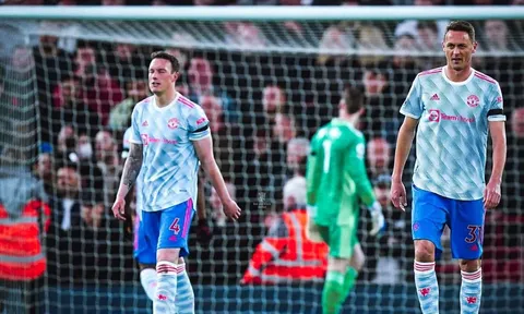 Paul Scholes khuyên cầu thủ M.U làm 1 điều sau trận thua Liverpool