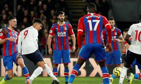 May mắn phút cuối, Liverpool bản lĩnh giữ mạch bất bại ở Premier League