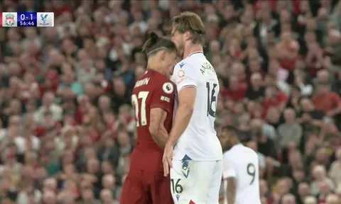 Cầu thủ bị Nunez húc đầu tiết lộ điều kinh hoàng về fan Liverpool