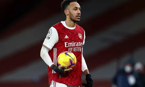 XONG! Arteta gây sốc với lý do để Aubameyang ngồi dự bị trước Spurs