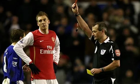 SỐC! “Chúa tể” của Arsenal từng bị tống tiền vì quan hệ với gái mại dâm