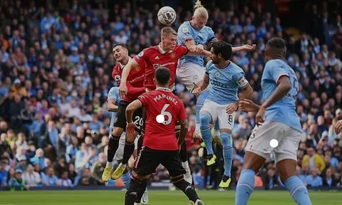 Thua derby, Ten Hag đã hối hận vì "phương án B"?