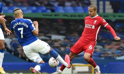 Vào bóng thô bạo với Thiago, Richarlison nói gì?
