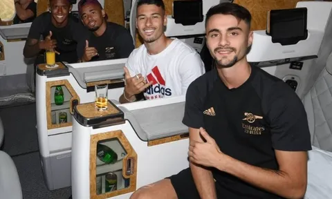 3 cầu thủ bay đến Mỹ hội quân với Arsenal