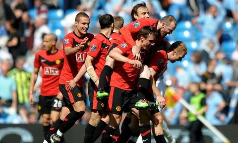 3 huyền thoại Man United được Premier League vinh danh
