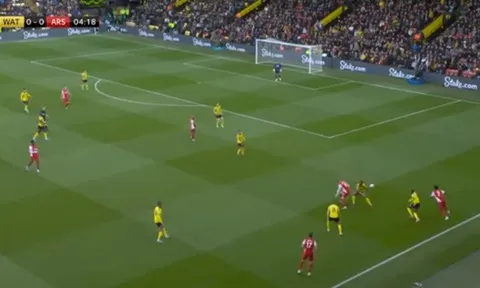 3 lần phô diễn tuyệt kỹ giật gót, Arsenal làm tê cứng hàng thủ Watford