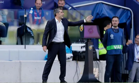 3 lý do Barcelona nên "trảm" HLV Valverde càng nhanh càng tốt