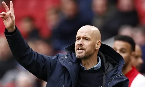 Ajax 'bật đèn xanh' cho M.U