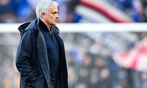 Mourinho: "Quyết định của UEFA, không phải tôi"