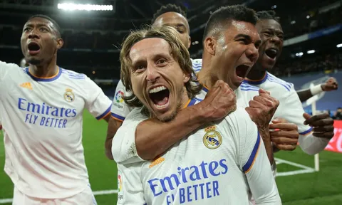 Casemiro cập bến M.U, Modric phá vỡ im lặng