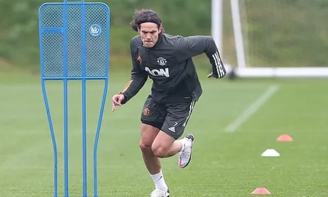Sau tất cả, Tuchel đã lên tiếng về việc Cavani đến Man Utd