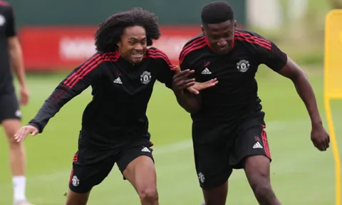 Hargreaves nêu bộ 3 tấn công lý tưởng cho Man Utd