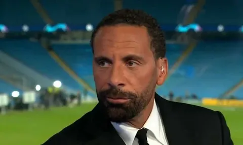 Ferdinand: "Thật điên rồ. Tôi đảm bảo sẽ có cầu thủ Man City ném giày, ống đồng, mọi thứ."