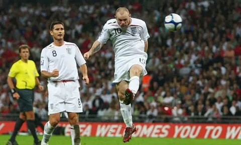 Wayne Rooney và Frank Lampard cùng nhắm đến chiếc ghế trống ở Everton
